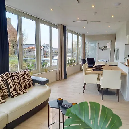 Pura Vida Del Rio Apartment Oud Ade