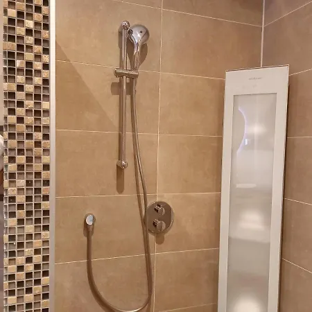 Pura Vida Del Rio * Oud Ade